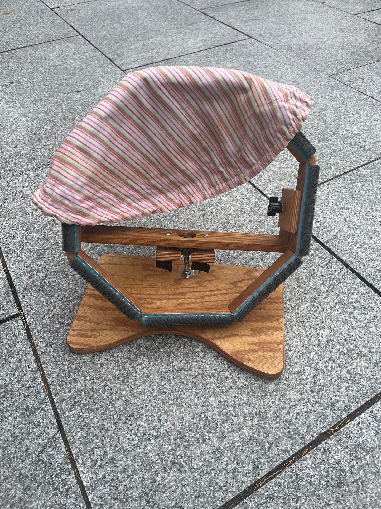 Octagonal Rug Hooking Frame and Cover